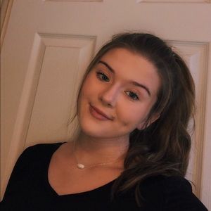 Meet your Posher, Nicole